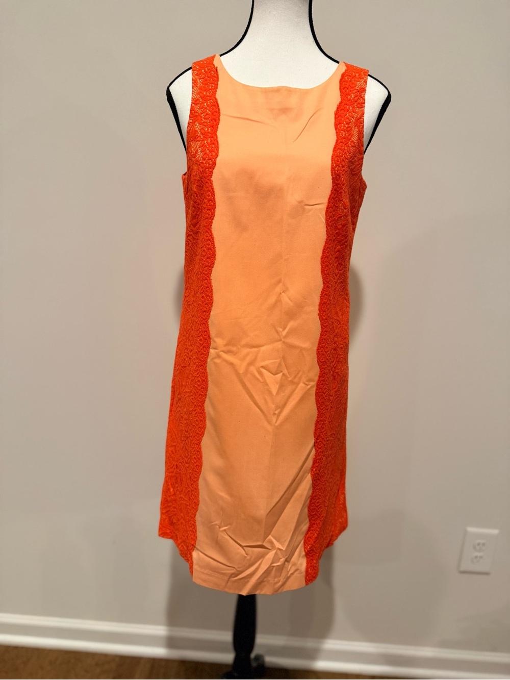 Gianni Bini Sleeveless Peach and Orange Lace Trim Shift Dress